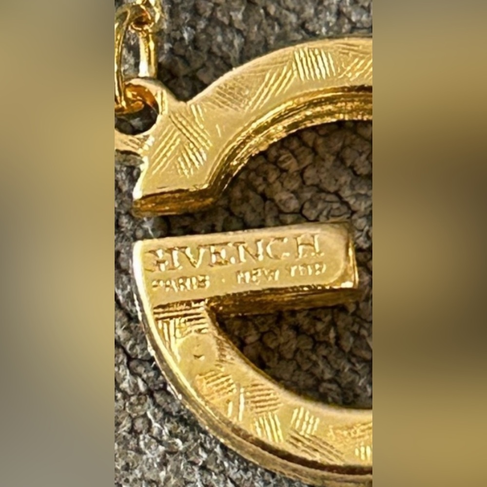 SOLD❤️ GIVENCHY Gold Logo “G” Pendant Necklace w/ Original Tags - Picture 8 of 8